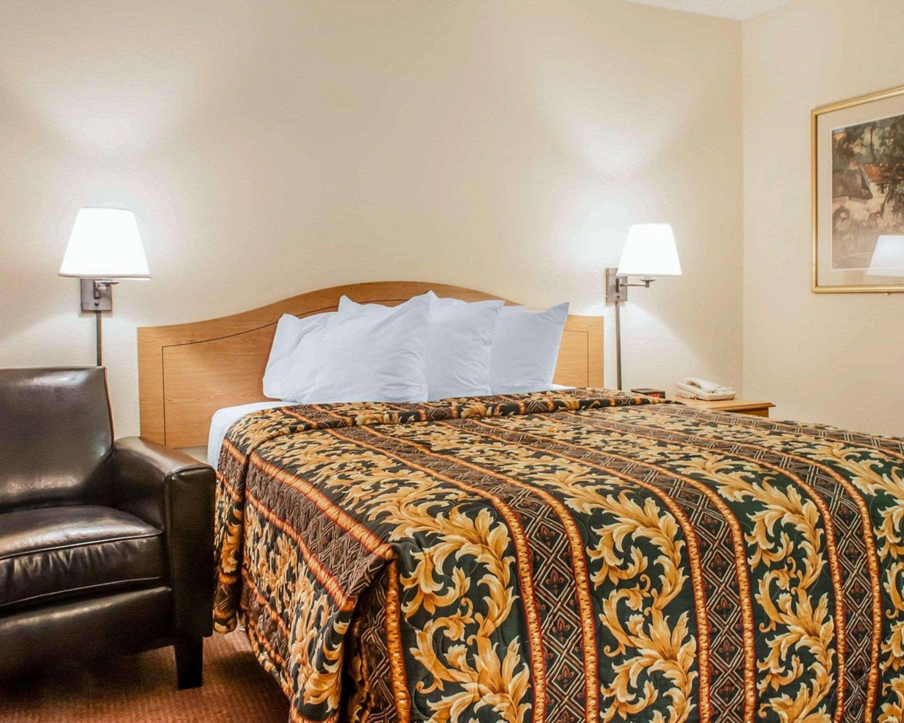 Suburban Studios Albuquerque Midtown - University Esterno foto