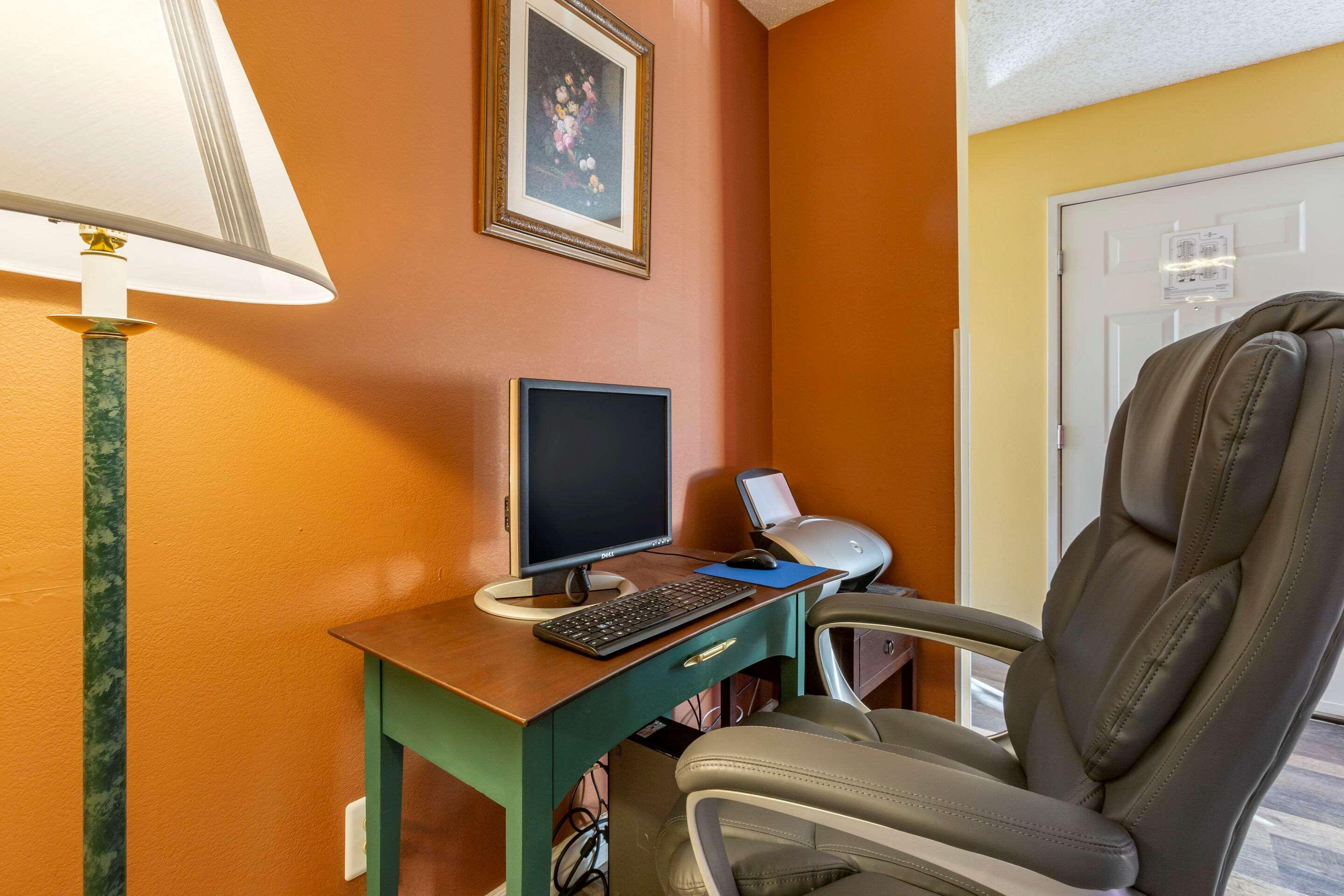 Suburban Studios Albuquerque Midtown - University Esterno foto
